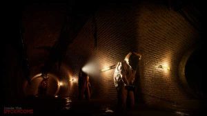 inside-the-Backrooms-Screenshot-AtopGames-2